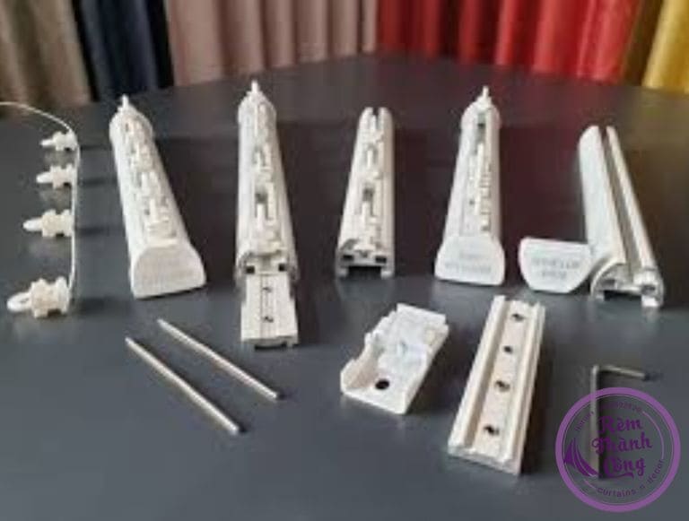 Bộ phụ kiện rèm cửa kéo đa dạng